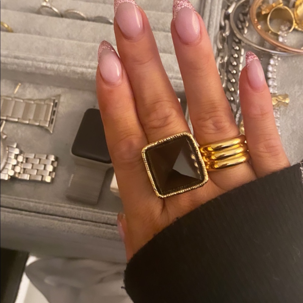 Pyramid Onyx Ring